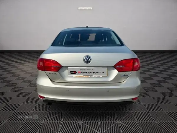 Used VW Jetta SE 105 HP (77 kW) 2013 Silver Sedan