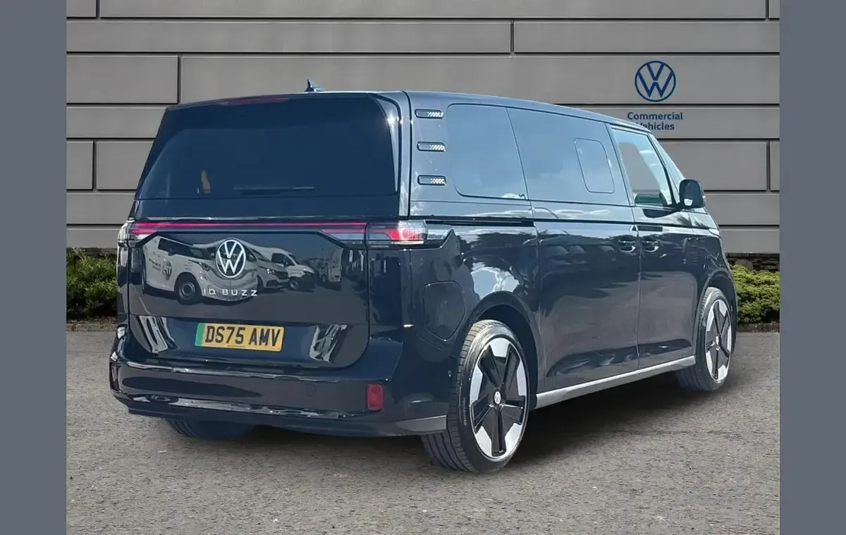 Used VW ID. Buzz Pro 210 kW (286 HP) 2026 Black MPV