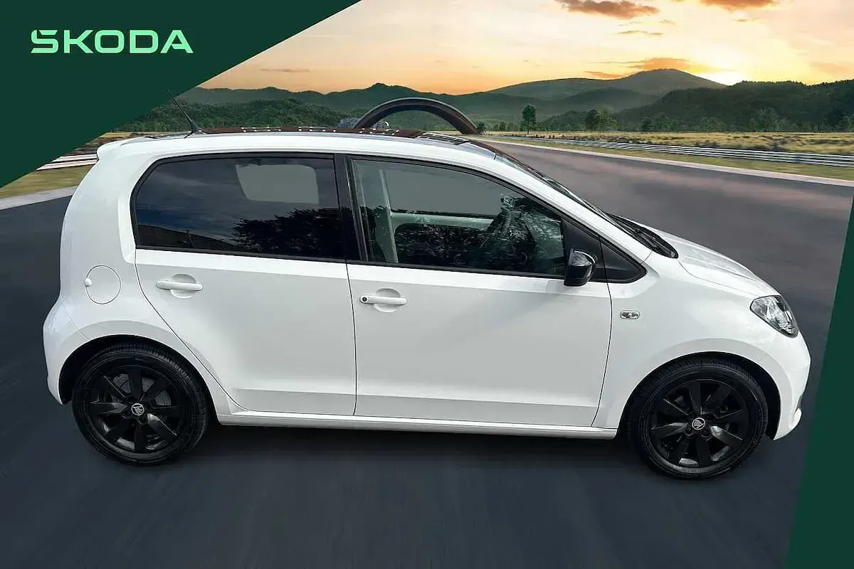 Used Skoda Citigo Colour Edition 58 HP (42 kW) 2019 White Hatchback