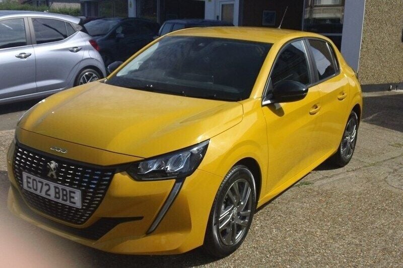 Faro yellow Used 2022 Peugeot 208 Active+ Hatchback | £13,495 (Fair price) - Image 1/1