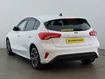Used Ford Focus ST-Line X 125 HP (91 kW) 2022 White Hatchback