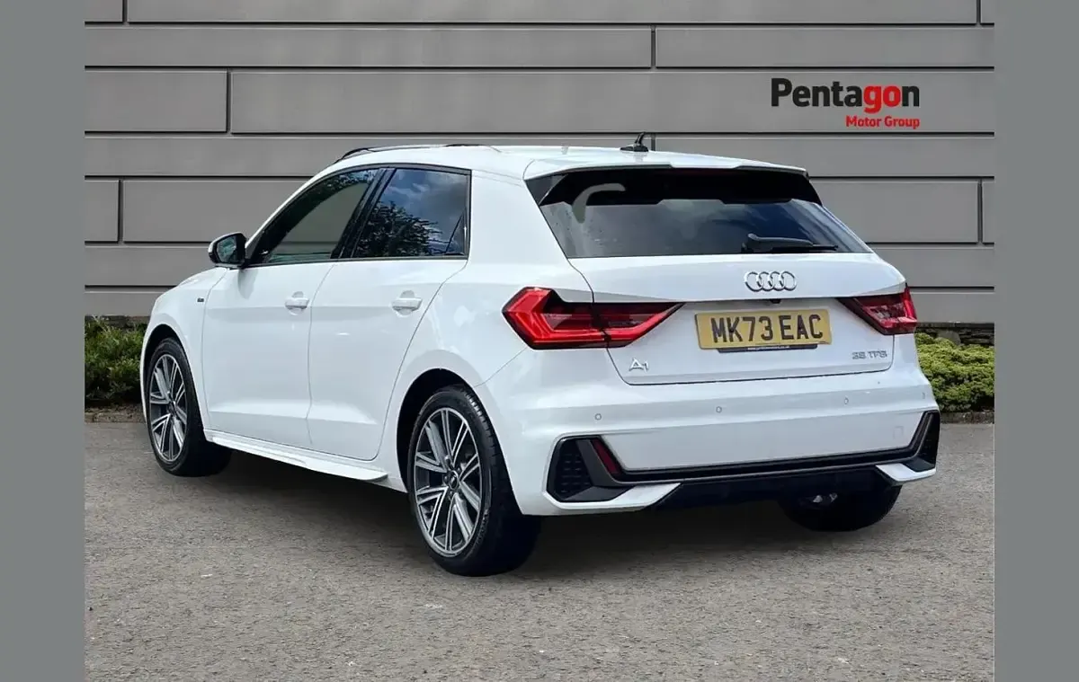 Used Audi A1 S-Line 147 HP (108 kW) 2023 White SUV