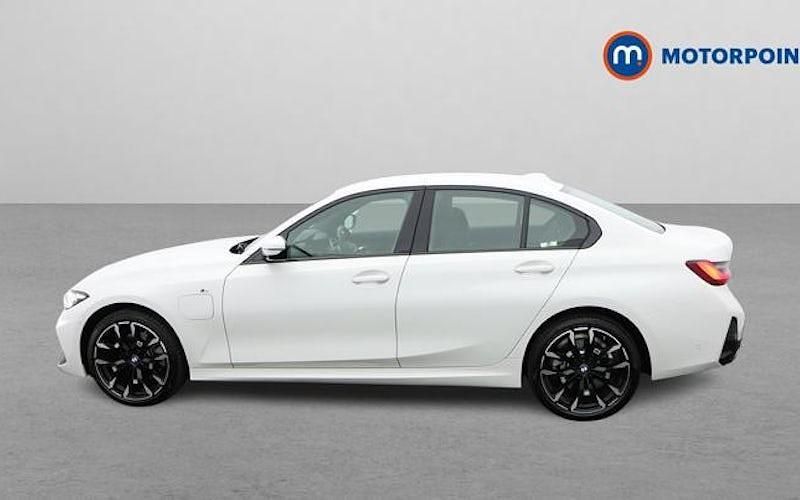 Used BMW 330e M Sport 292 HP (214 kW) 2025 White Sedan