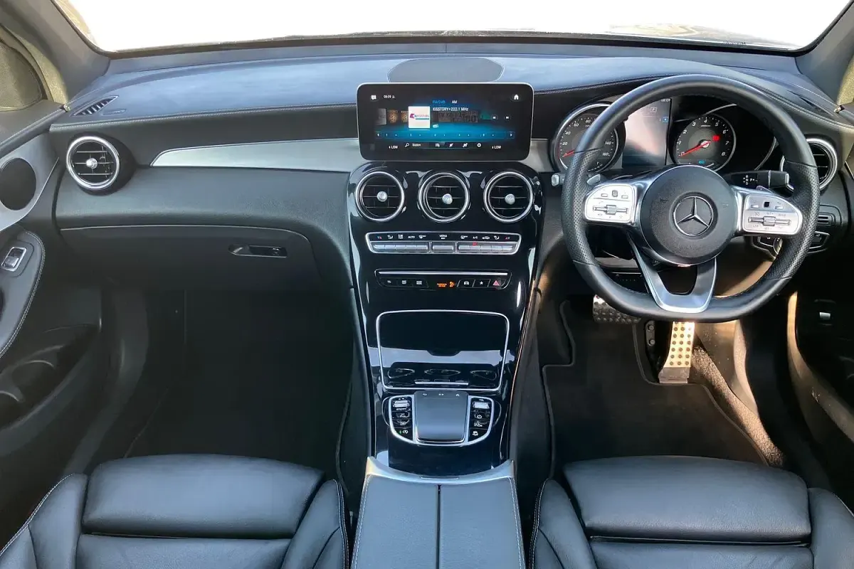 Used Mercedes GLC300 AMG line 258 HP (189 kW) 2022 Silver SUV