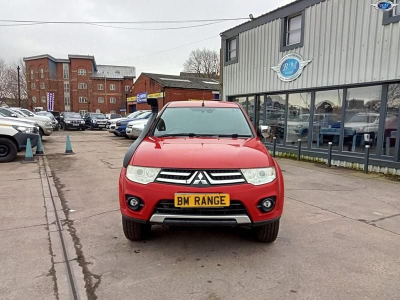 Used Mitsubishi L200 2015 Red Pickup