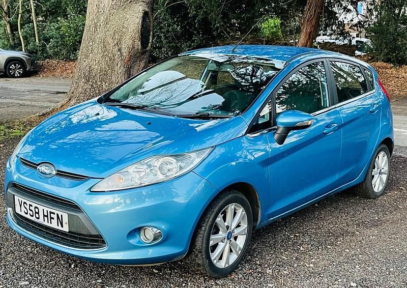 Used Ford Fiesta Zetec 82 HP (60 kW) 2009 Blue Hatchback