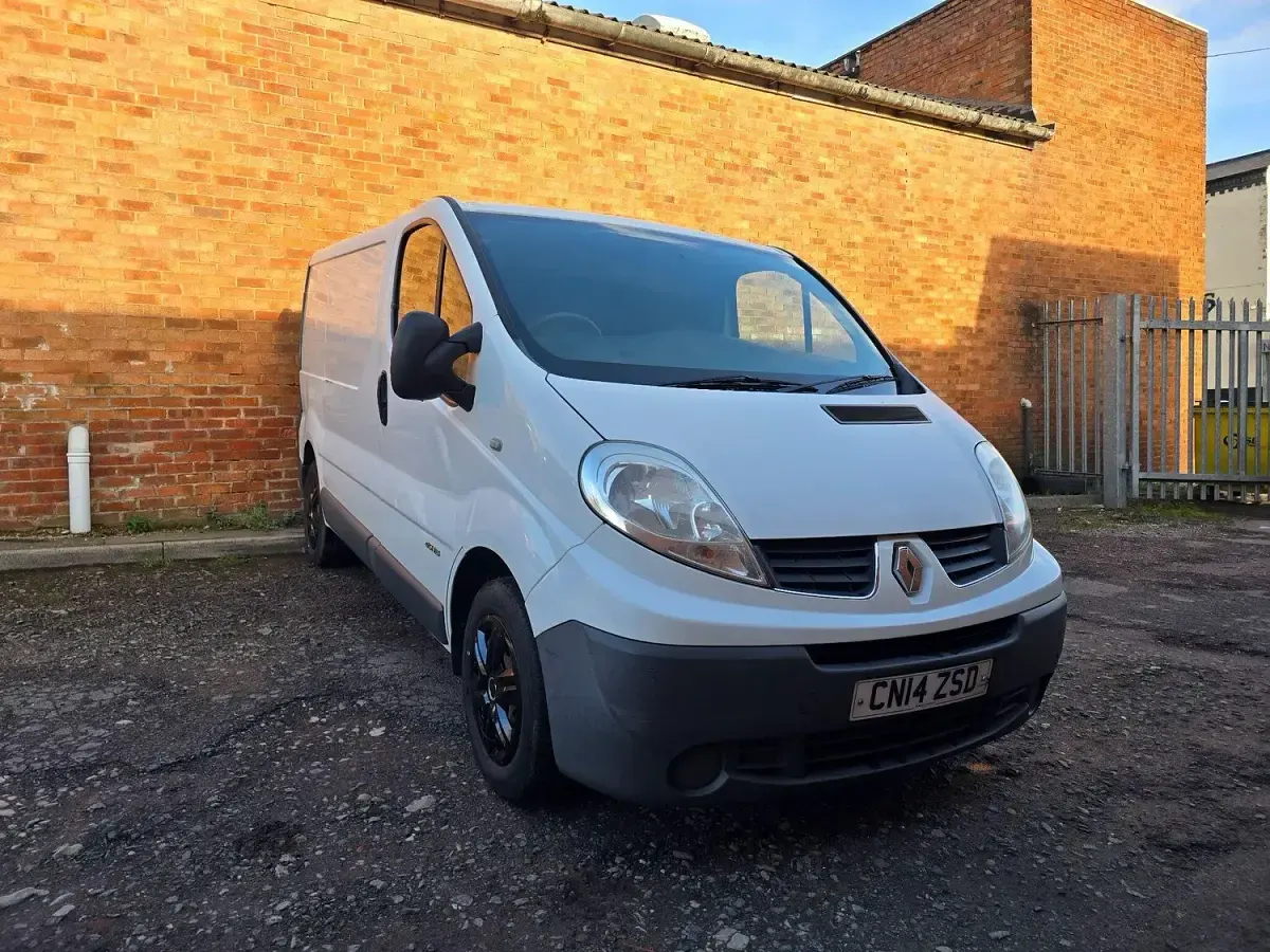 Used Renault Trafic 115 HP (84 kW) 2014 White MPV