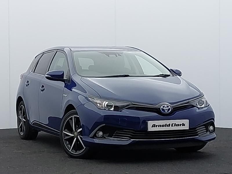 Used Toyota Auris Hybrid Design 136 HP (100 kW) 2018 Blue Hatchback