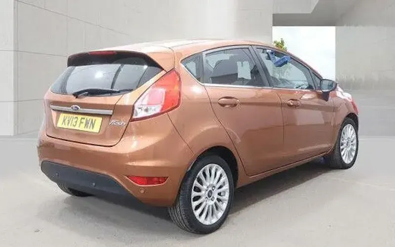 Used Ford Fiesta Titanium 105 HP (77 kW) 2015 Hatchback
