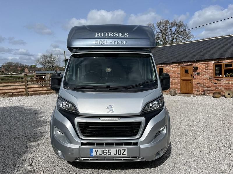 Używany Peugeot Boxer 2015 Srebrny Van