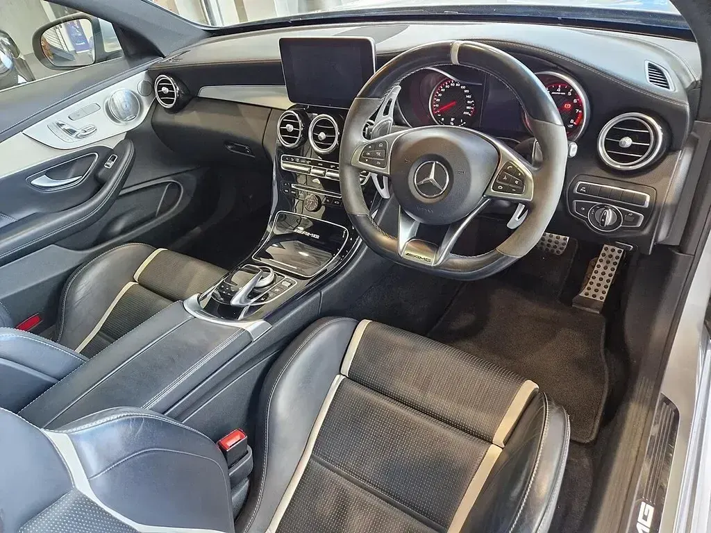 Begagnad Mercedes C63 AMG Premium 510 HK (375 kW) 2017 Silver Sportkupé