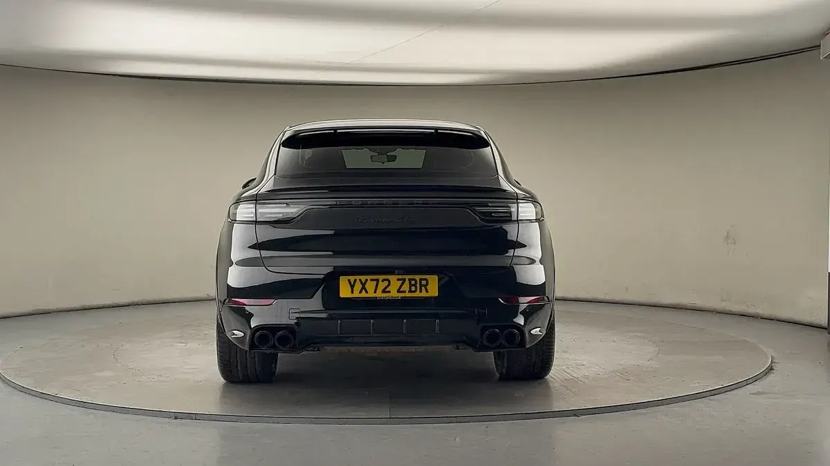 Usado Porsche Cayenne 460 CV (338 kW) 2022 Negro SUV