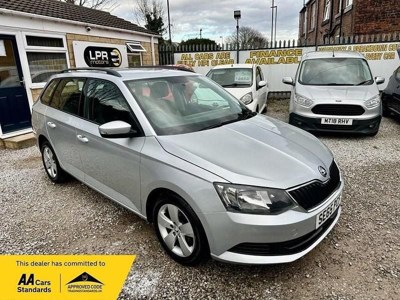 Used Skoda Fabia SE 90 HP (66 kW) 2016 Silver Estate