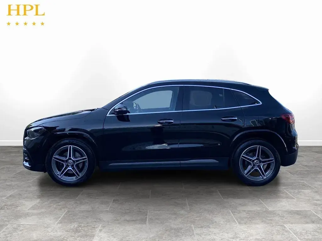 Used Mercedes GLA200 Executive 163 HP (119 kW) 2023 Black SUV