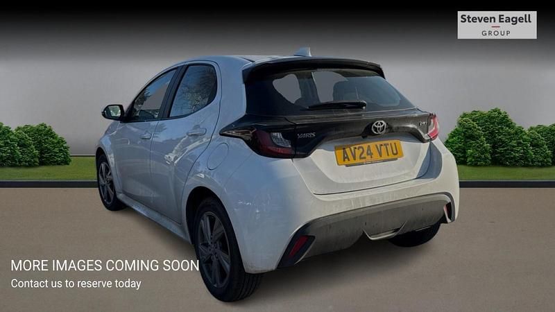 Used Toyota Yaris Hybrid 2024 White Hatchback
