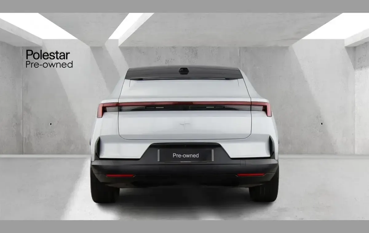 Begagnad Polestar 4 Plus 196 kW (267 HK) 2025 Silver SUV