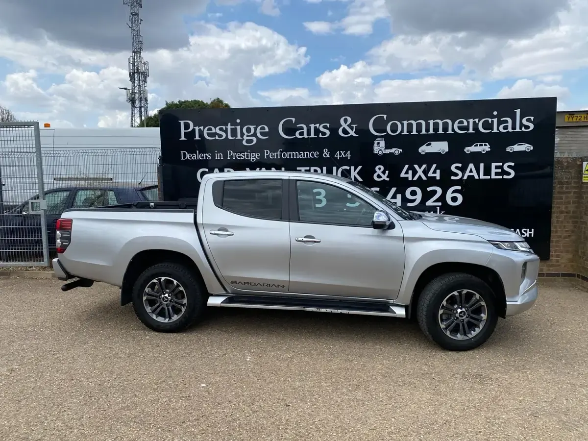 Used Mitsubishi L200 150 HP (110 kW) 2021 Silver Pickup