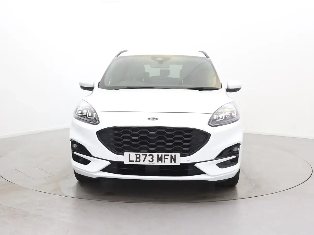 Used Ford Kuga ST-Line 190 HP (139 kW) 2023 White SUV