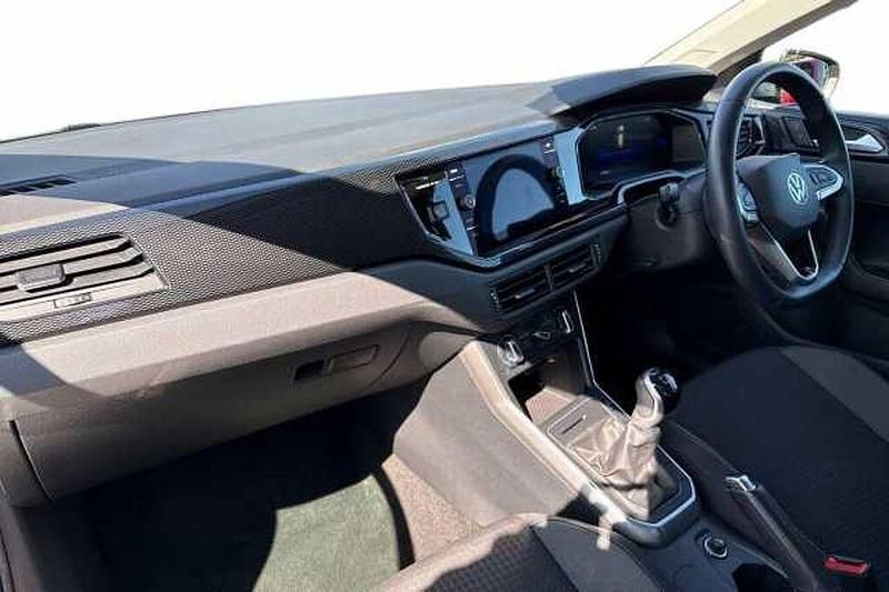 Used VW Polo Life 80 HP (58 kW) 2023 Silver Hatchback