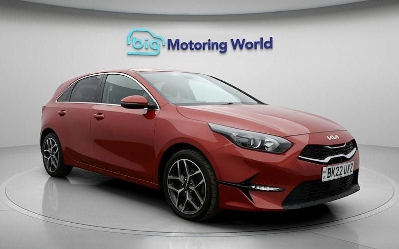 Usado Kia Ceed 160 CV (117 kW) 2021 Rojo Utilitario