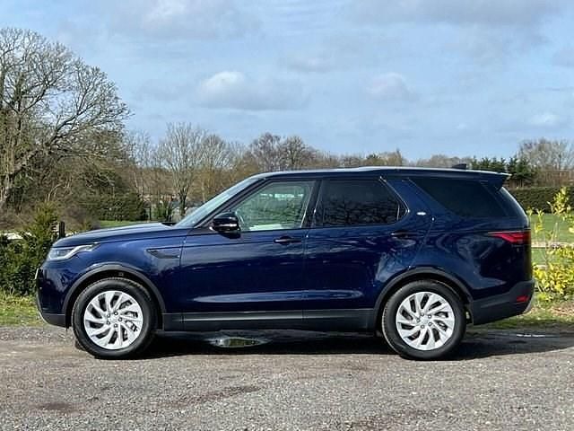 Used Land Rover Discovery 5 S 250 HP (183 kW) 2022 Blue SUV