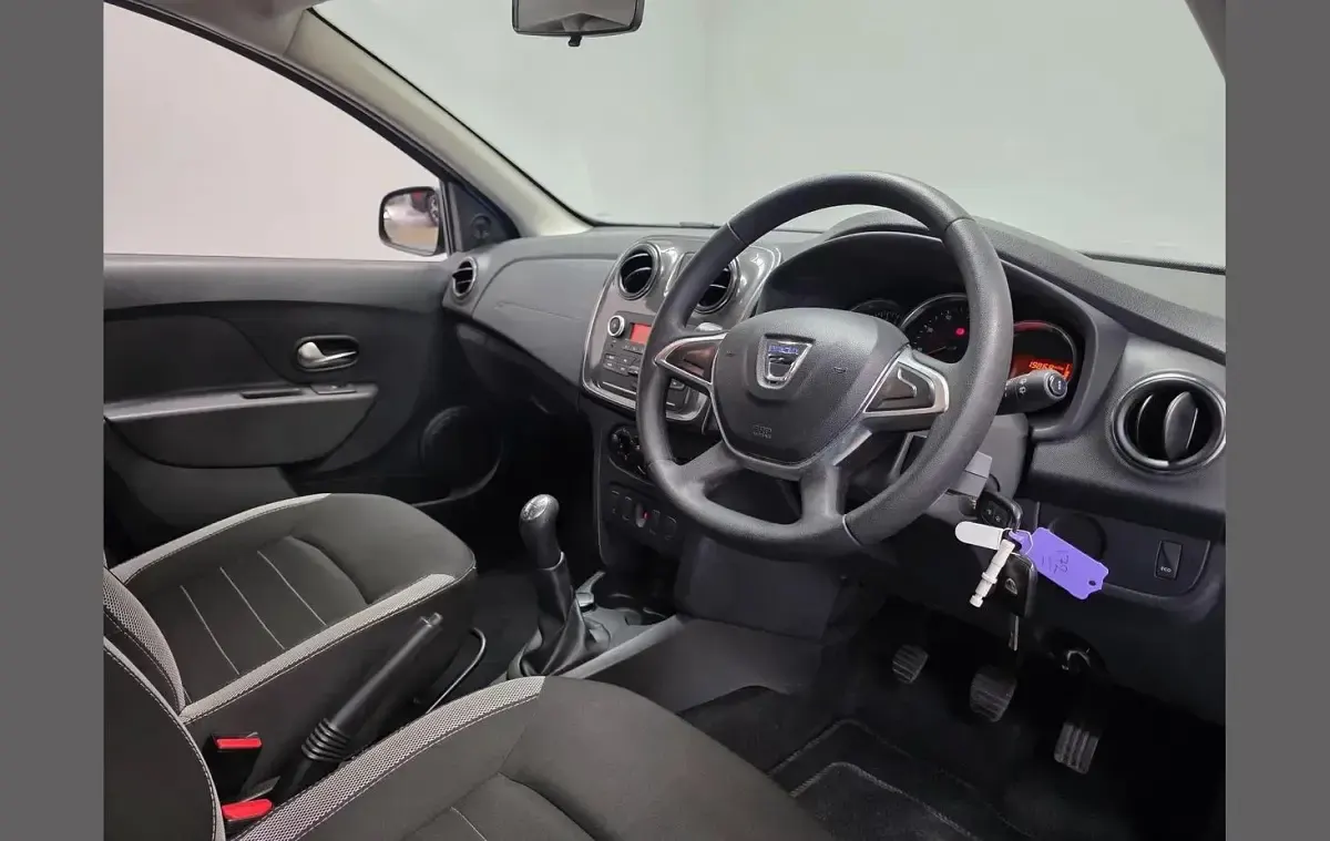 Used Dacia Sandero Essentiel 90 HP (66 kW) 2019 Blue Hatchback