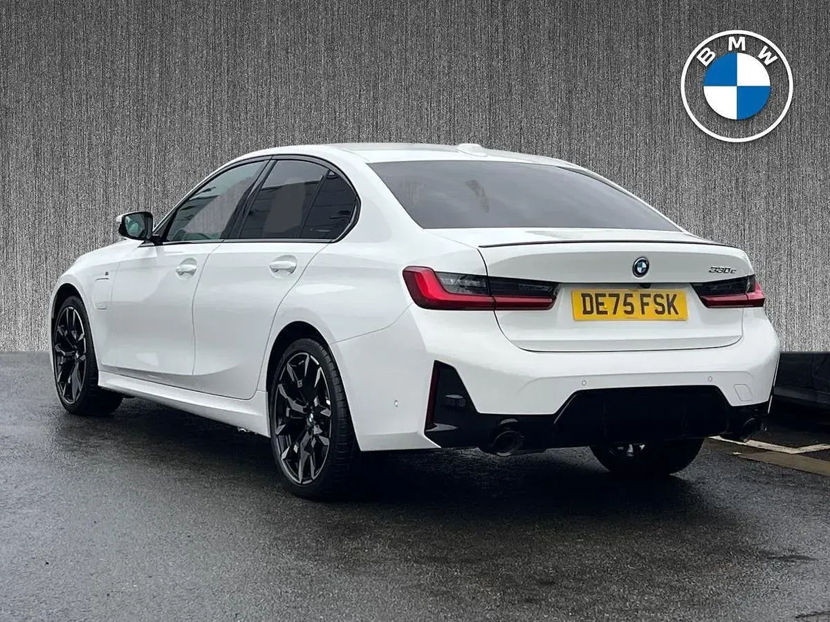 Used BMW 330e M Sport 292 HP (214 kW) 2025 White Sedan