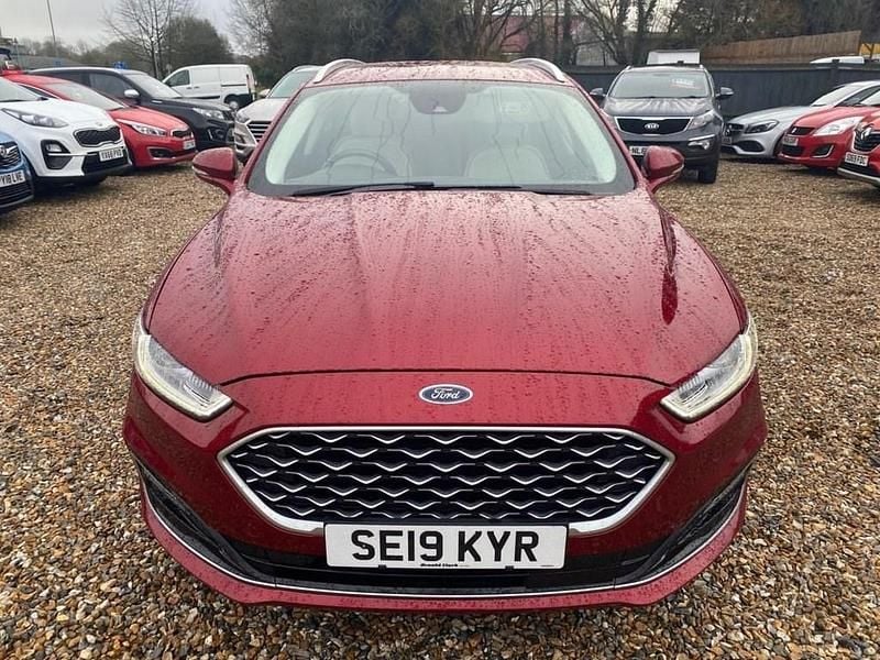 Used Ford Mondeo Vignale 187 HP (137 kW) 2019 Red Estate