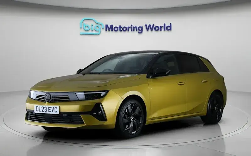 Used Vauxhall Astra 179 HP (131 kW) 2025 Hatchback