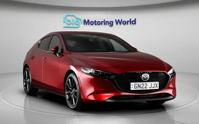 Used Mazda 3 Inclusive 186 HP (136 kW) 2022 Red Hatchback