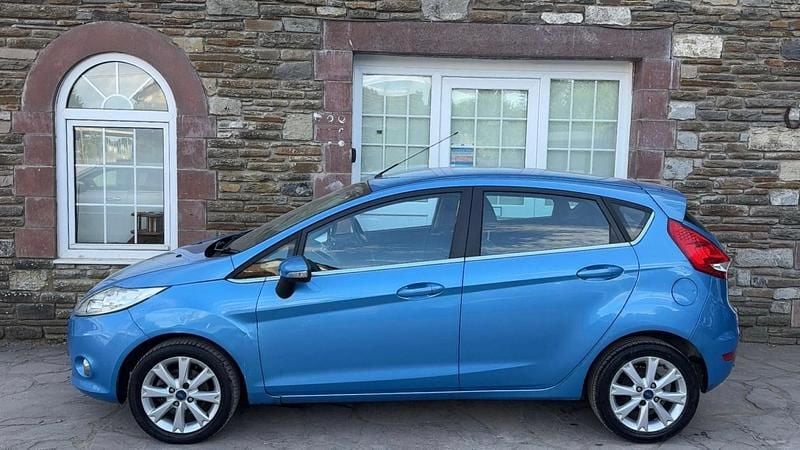 Used Ford Fiesta Zetec 2011 Blue Hatchback
