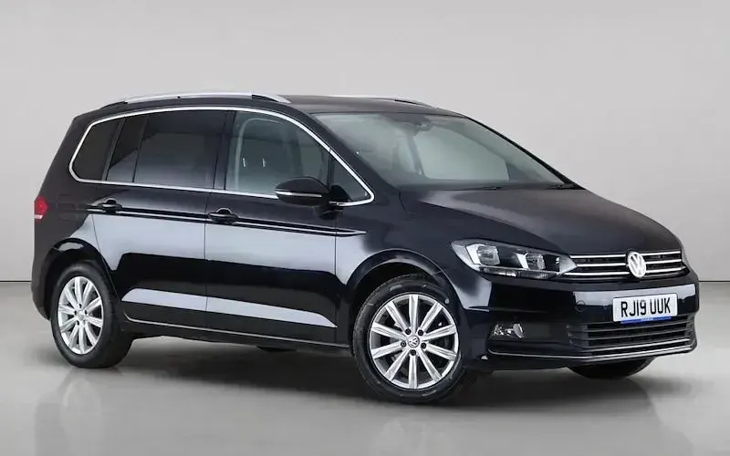 Used VW Touran SEL 150 HP (110 kW) 2019 MPV