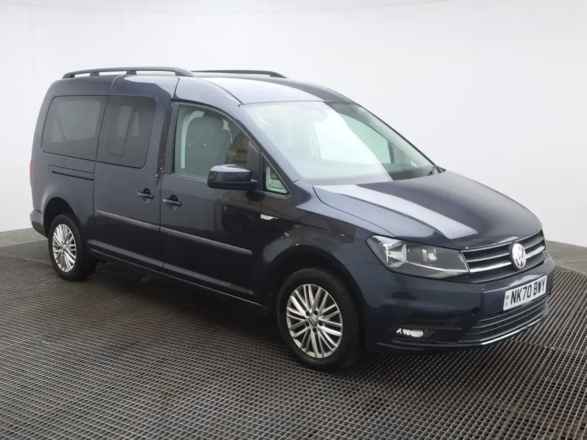 Używany VW Caddy Life 2021 Niebieski Minivan