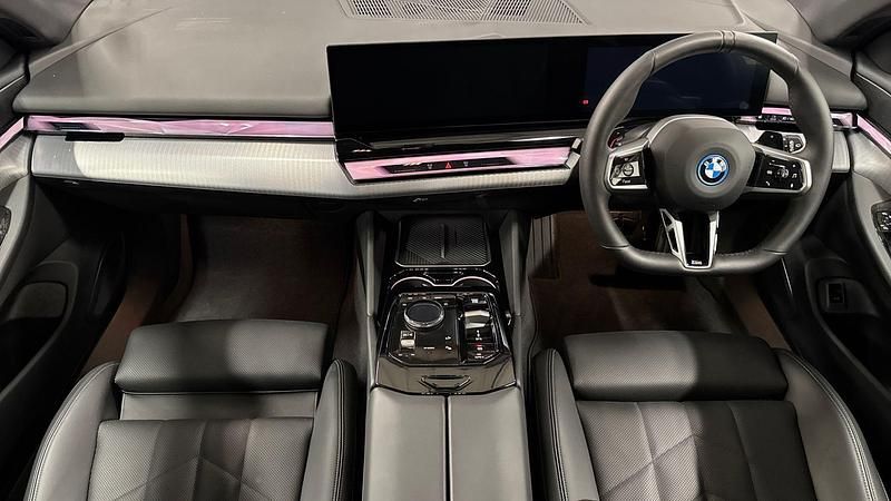 Used BMW 530e M Sport 295 HP (216 kW) 2025 Grey Estate