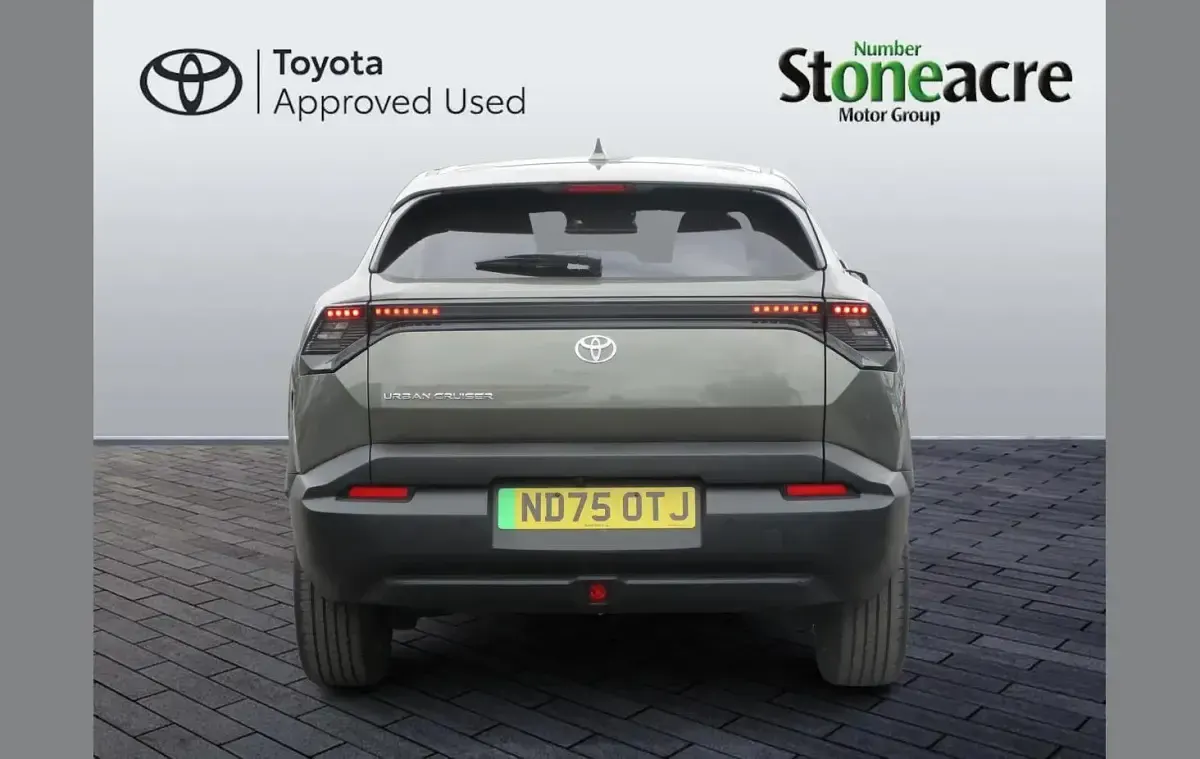 Used Toyota Urban Cruiser Design 126 kW (172 HP) 2026 Green SUV
