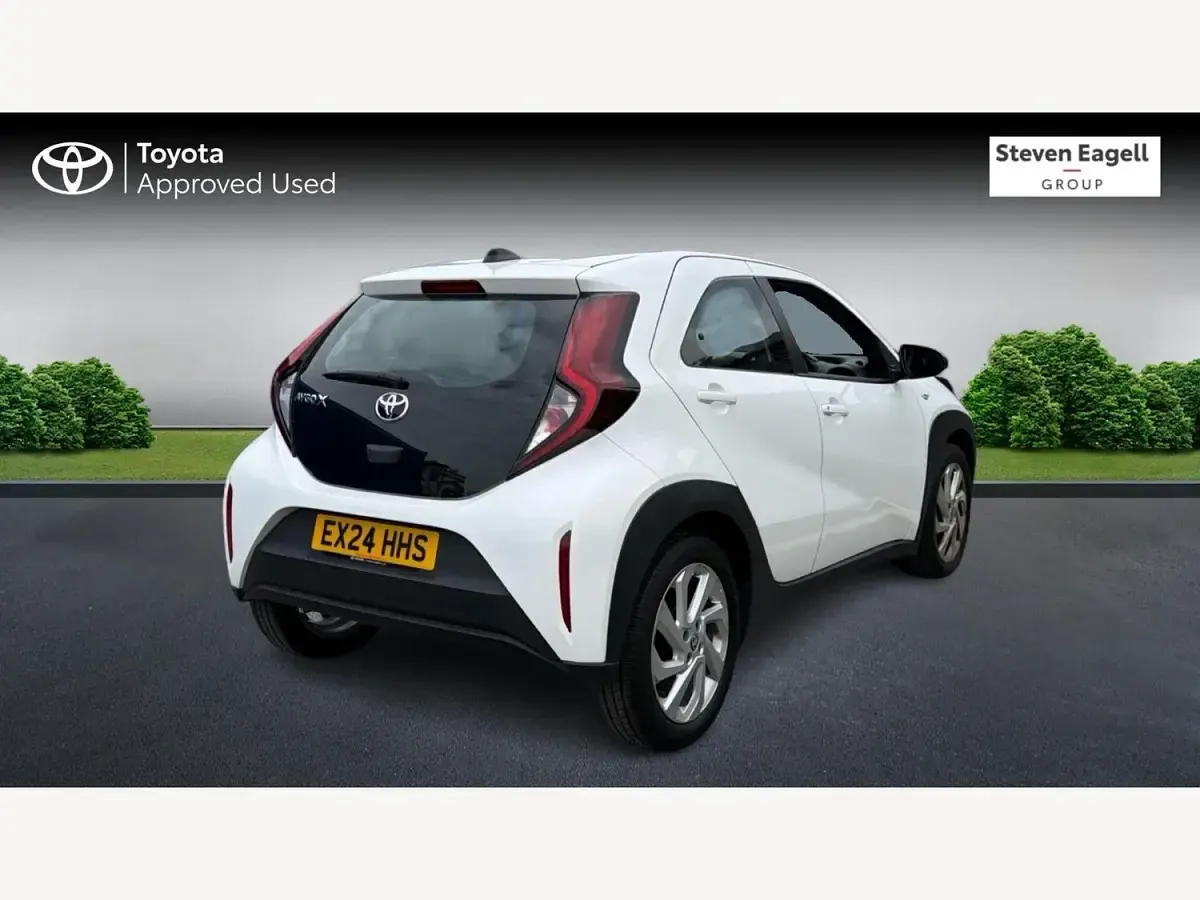 Używany Toyota Aygo X PURE 2024 Biały SUV