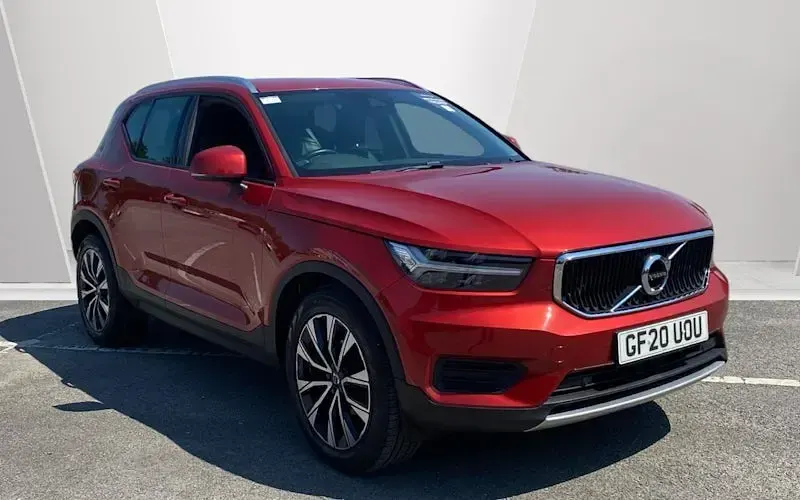 Used Volvo XC40 Momentum 150 HP (110 kW) 2020 SUV