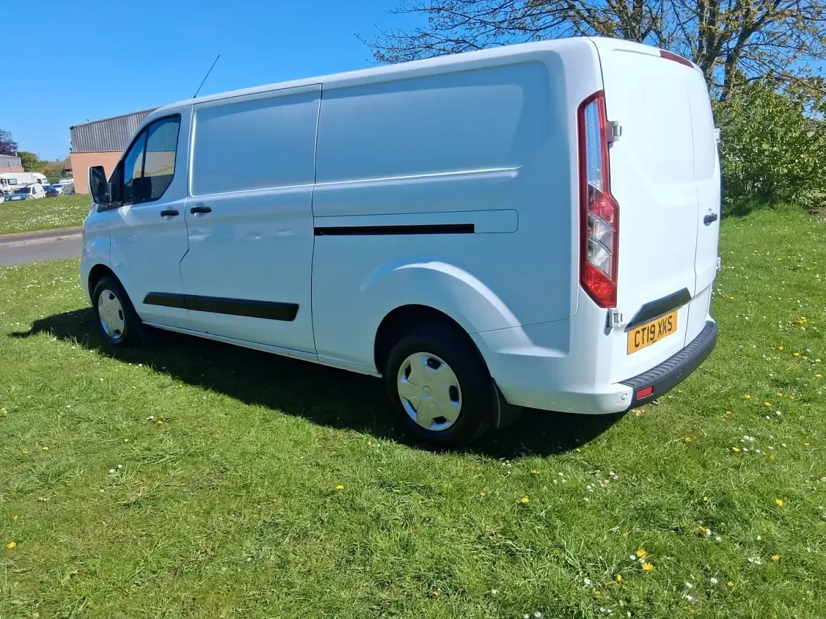 Used Ford Transit Custom Trend 2019 White Van
