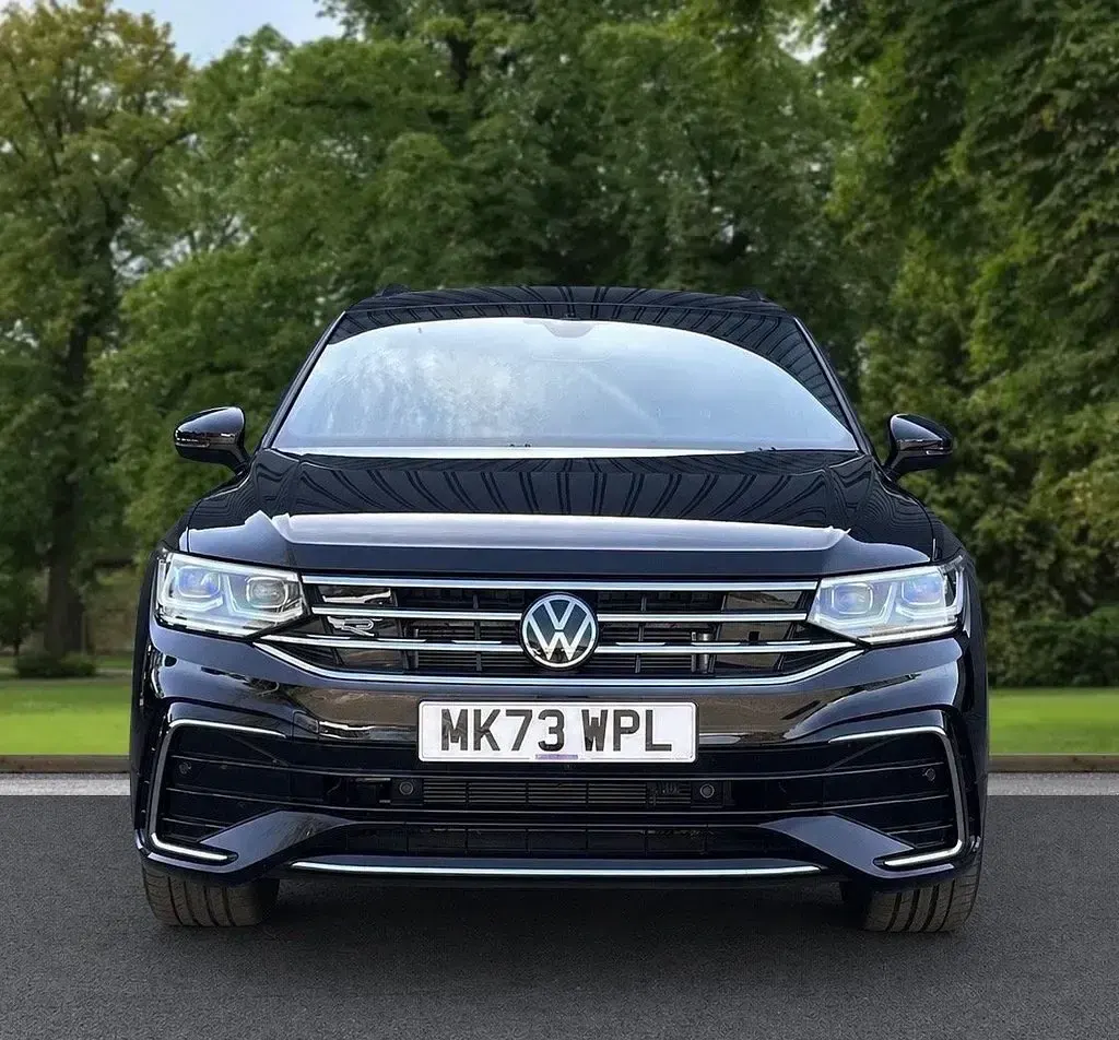 Used VW Tiguan R-line 150 HP (110 kW) 2023 Black SUV