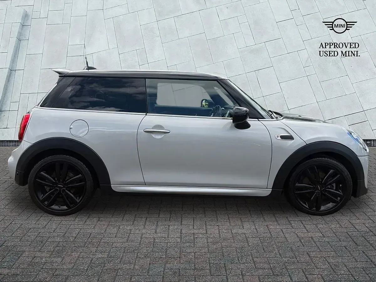 Used Mini Cooper Hatch 134 HP (98 kW) 2020 Silver Hatchback