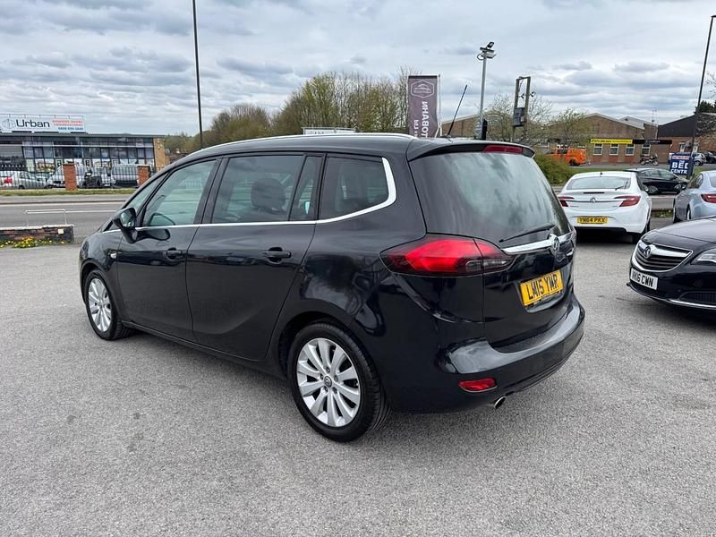 Second-hand Vauxhall Zafira 2015 Negru Monovolum