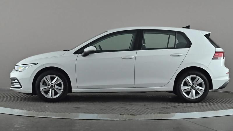 Used VW Golf VIII Life 150 HP (110 kW) 2023 White Hatchback
