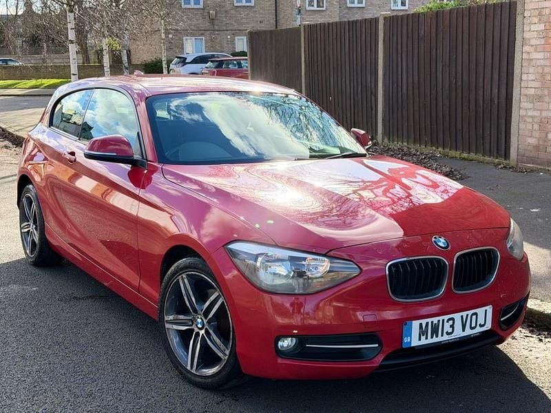 Used BMW 116 Sport Line 2013 Red Hatchback