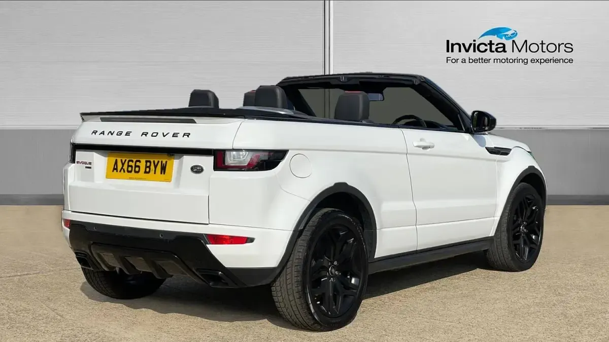 Used Land Rover Range Rover evoque HSE Dynamic 180 HP (132 kW) 2017 White Cabriolet