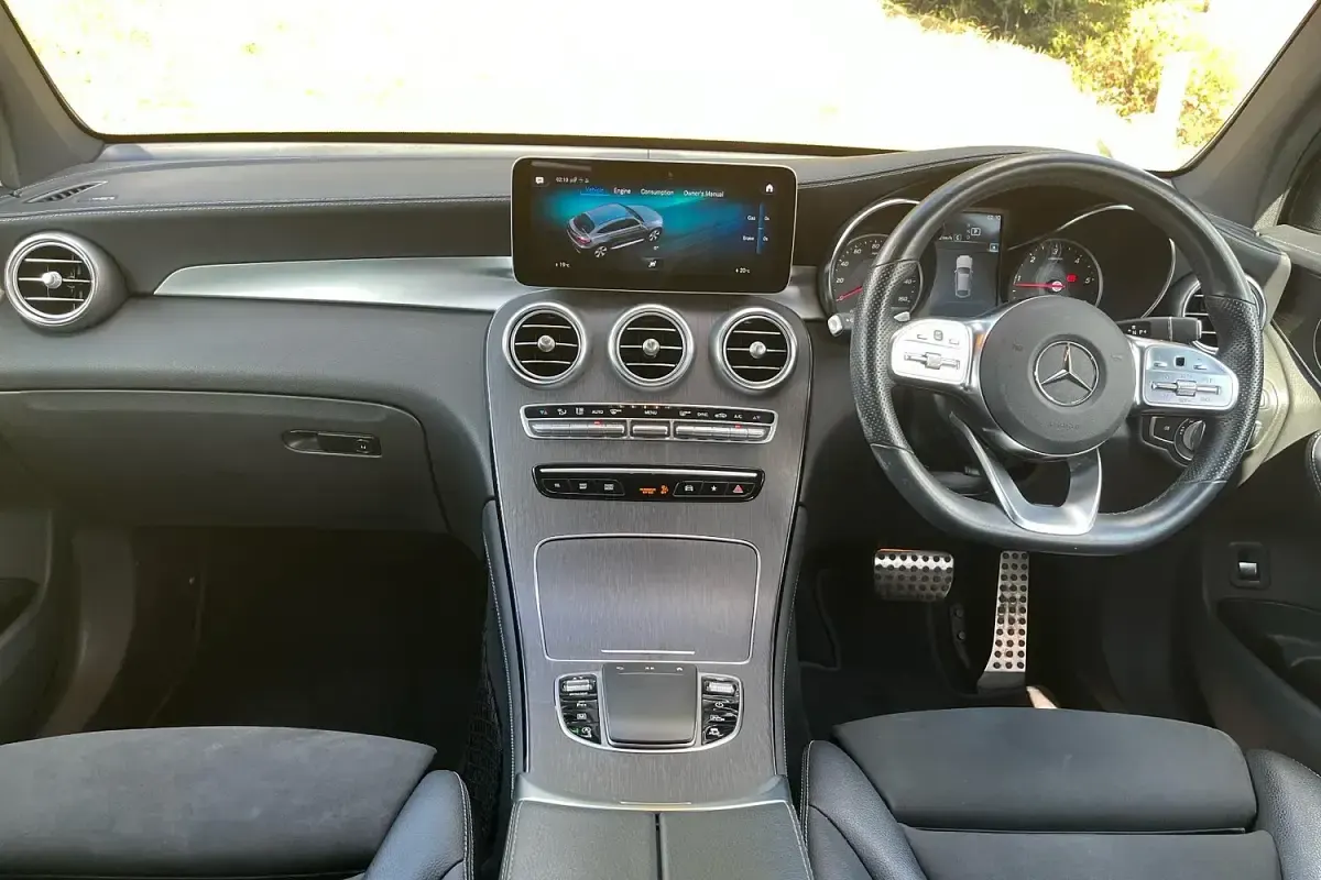 Used Mercedes GLC220 AMG line 194 HP (142 kW) 2019 White SUV