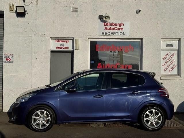Used Peugeot 208 Allure 68 HP (50 kW) 2012 Blue Hatchback