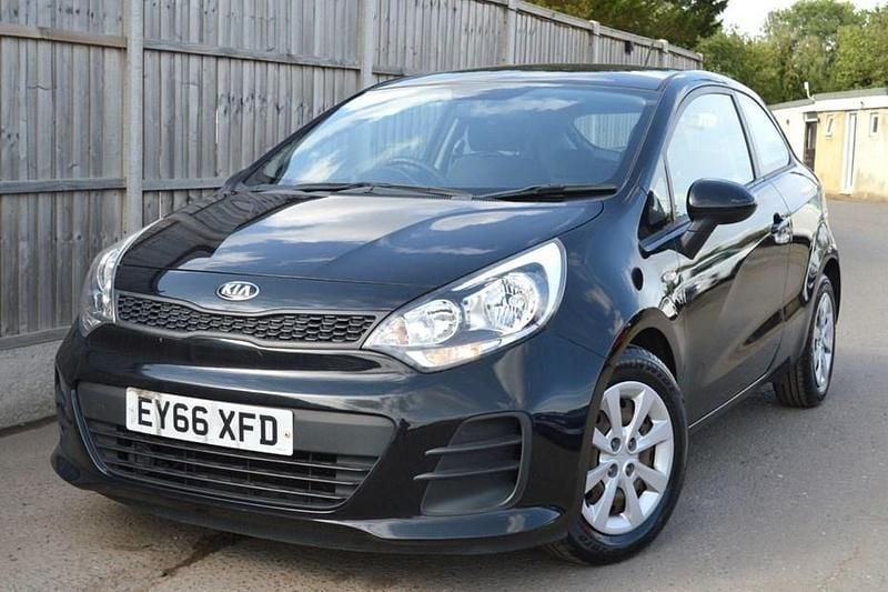 Black Used 2016 Kia Rio 2 Hatchback | £5,449 (Fair price) - Image 1/1