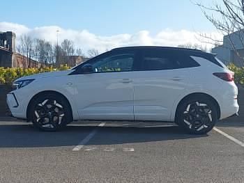 Second-hand Vauxhall Grandland X GSe 2023 Alb SUV