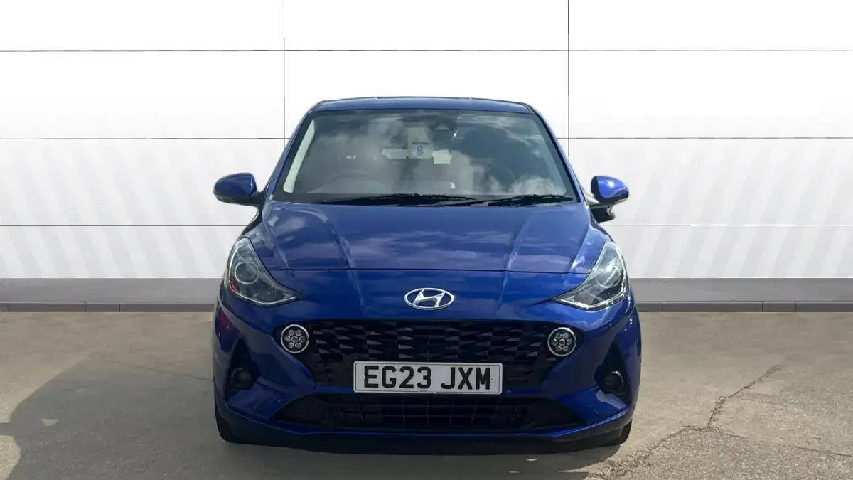 Used Hyundai i10 Premium 67 HP (49 kW) 2023 Blue Hatchback