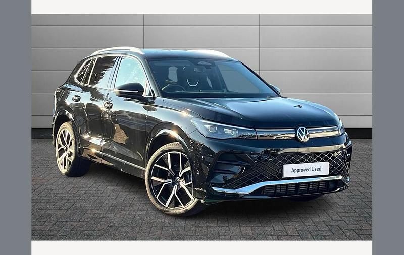 Used VW Tiguan R-line 147 HP (108 kW) 2025 Black SUV